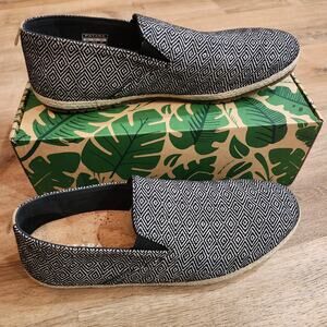NEW Patara Seeker Slip On Loafer Espadrille Shoes Mens 14 Taj Black Geometric